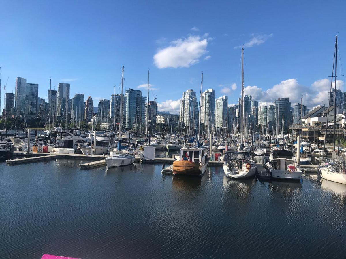 Heart Of Kitsilano Area,5 Mins Walk To Kits Beach,No Share With Other People Stay Vancouver Esterno foto